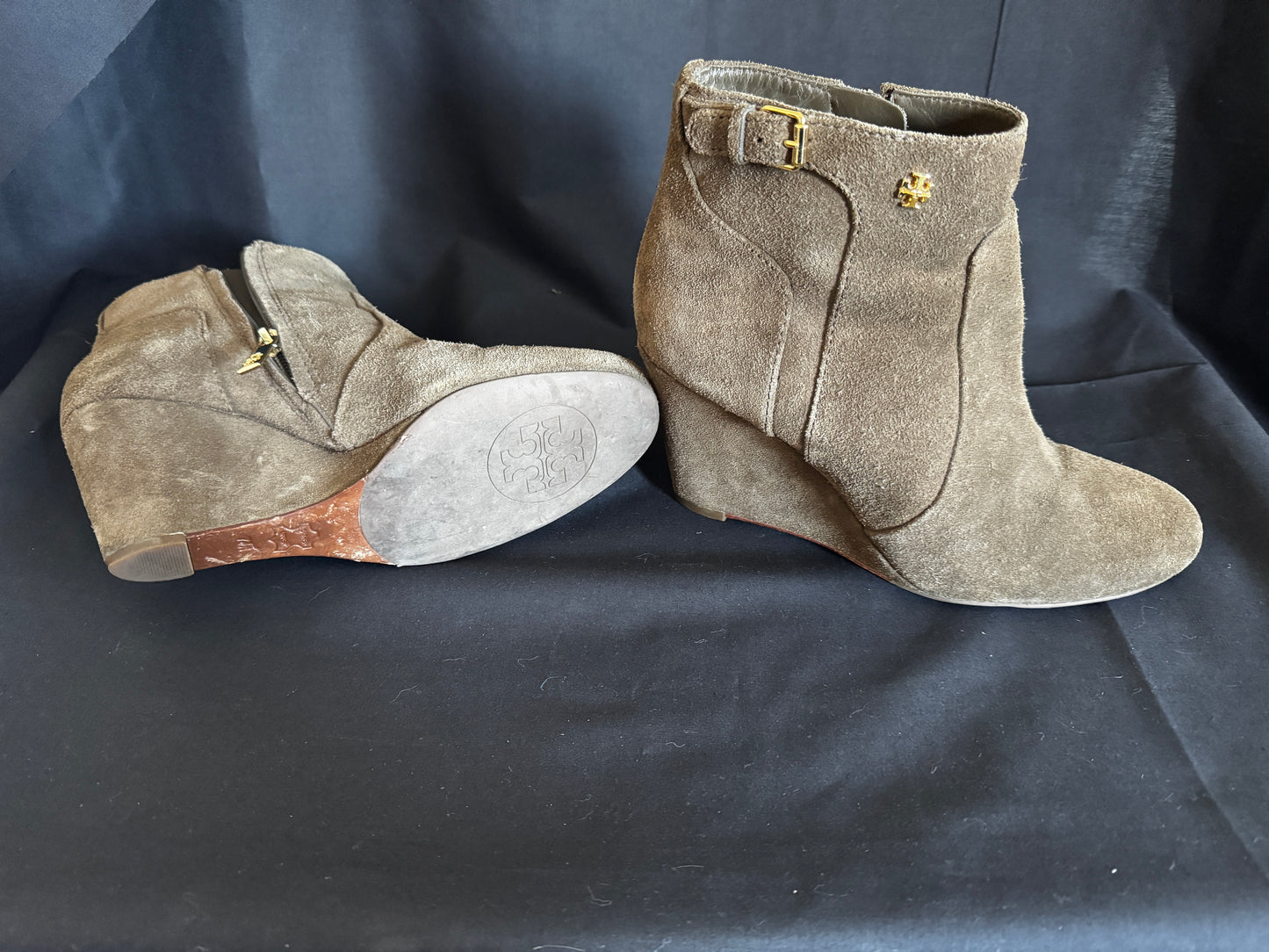 TORY BURCH Shoes Milan Women’s Suede Ankle Wedge Boots Heels Sz 7M Preppy Chic