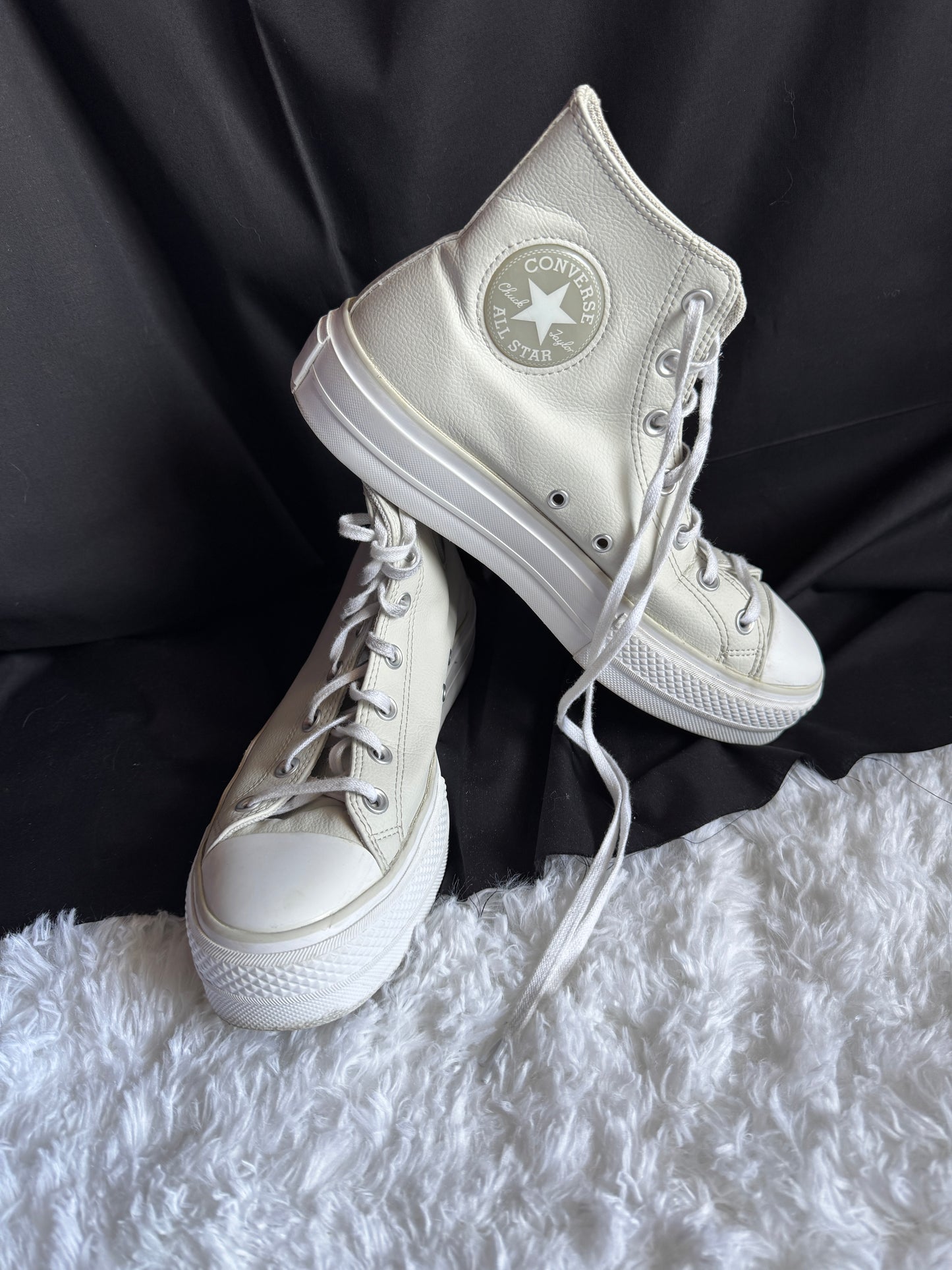 Converse Chuck Taylor All Star Platform Cream/White Leather Size 10