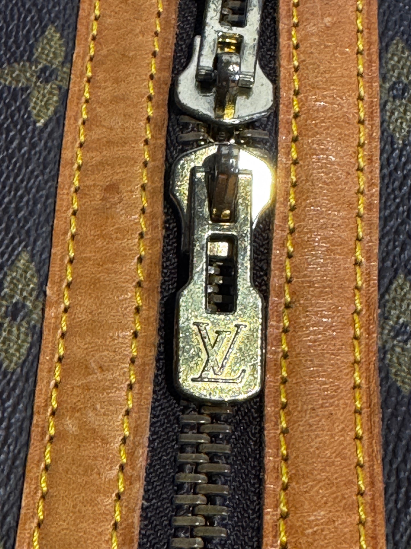 Louis Vuitton monogram Sac Souple 55