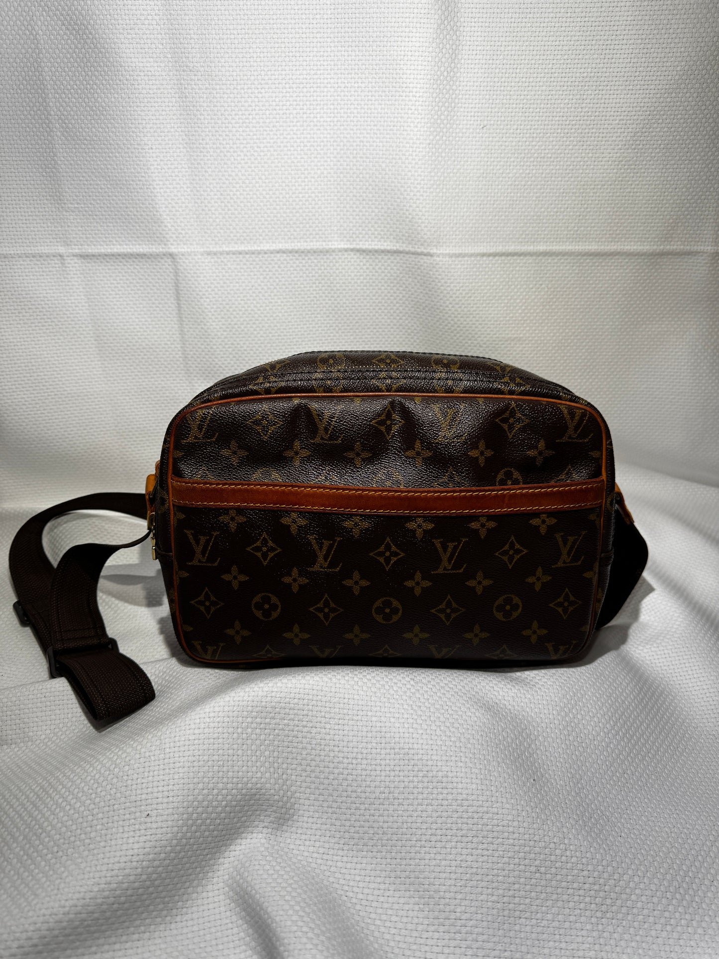 Louis Vuitton Reporter PM Crossbody Shoulder Bag Monogram Leather