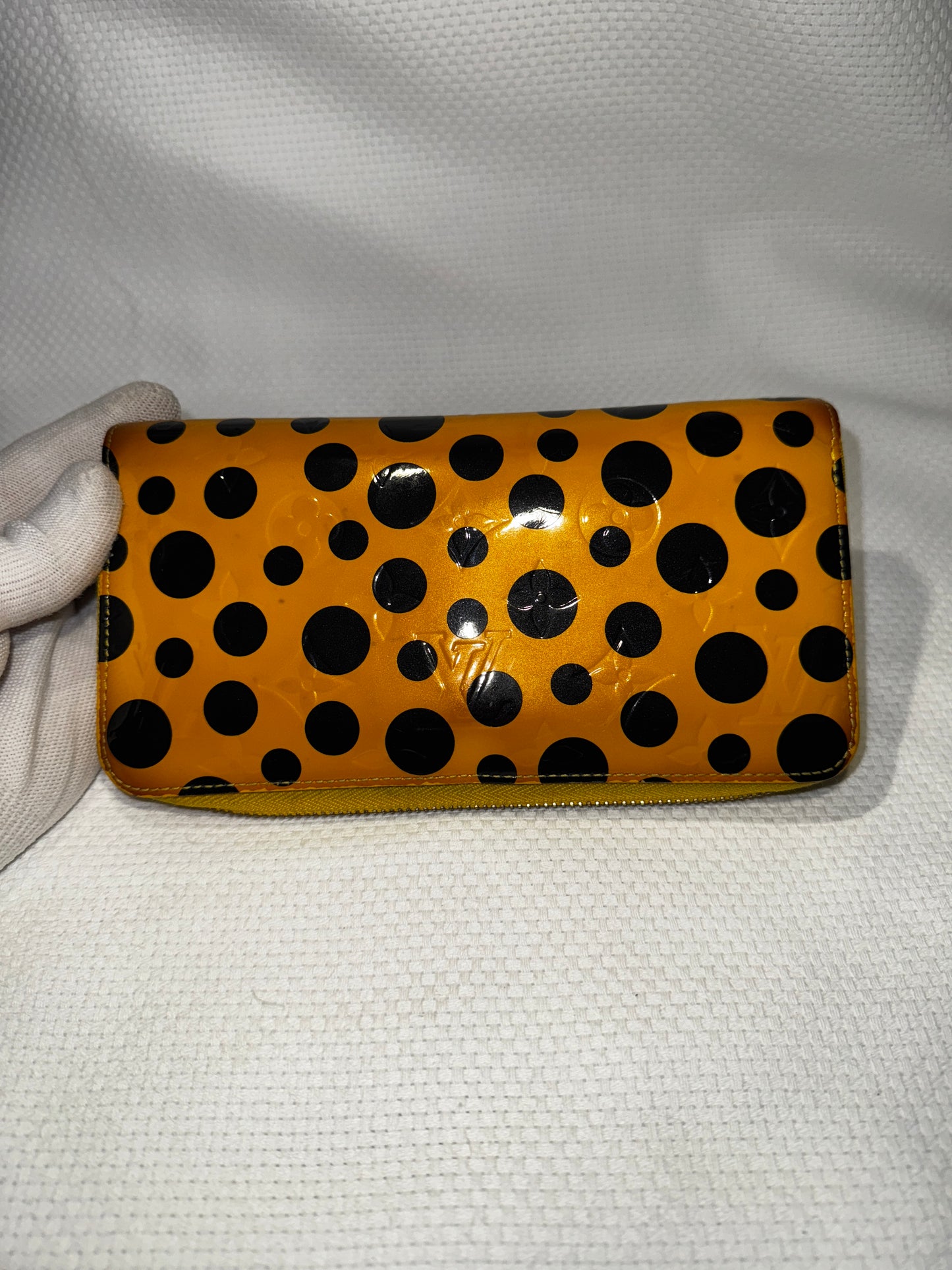 Louis Vuitton x Yayoi Kusama Monogram Vernis Dots Infinity Zippy Wallet