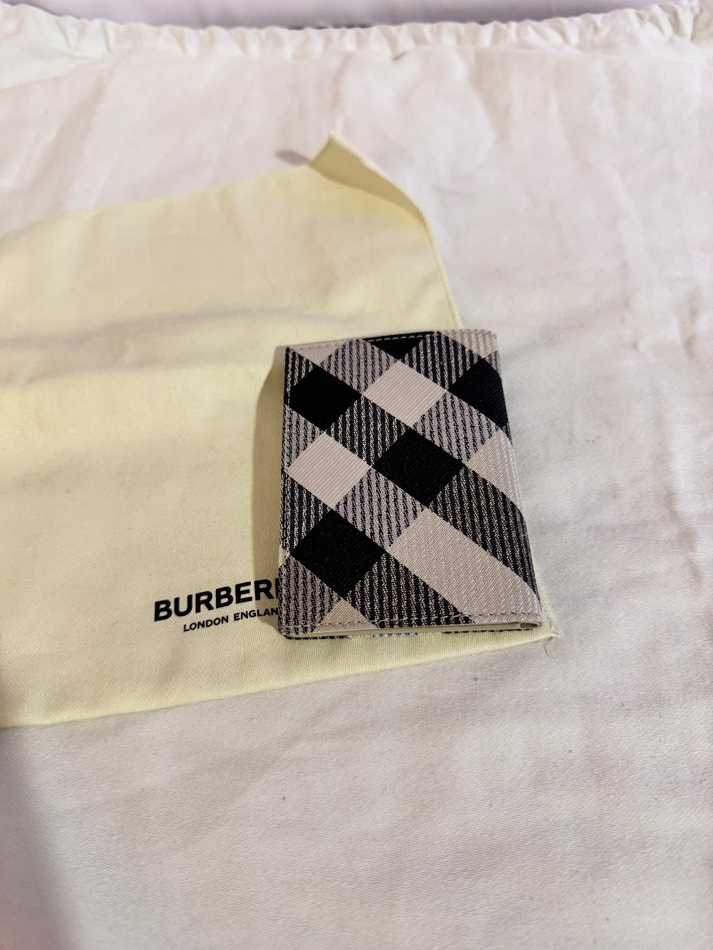 Burberry Novacheck Pocket Organizer